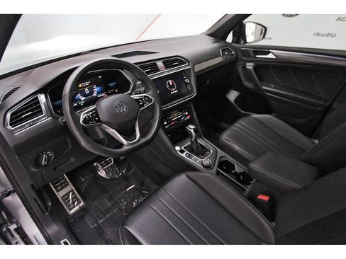 Used 2022 Volkswagen Tiguan SE R-Line AWD/4WD image 15