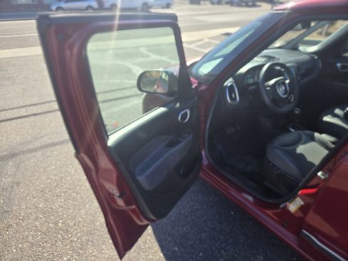 Used 2014 FIAT 500L Lounge image 10