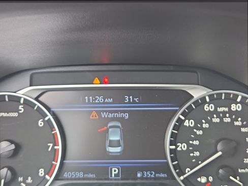 Used 2025 Nissan Altima 2.5 SV FWD image 20