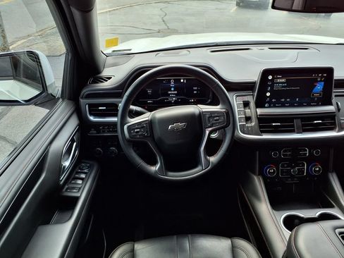 Used 2022 Chevrolet Tahoe RST w/ Sport Performance Package AWD/4WD image 7