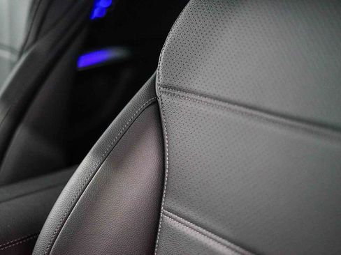 Used 2026 Mercedes-Benz GLC 300 image 27