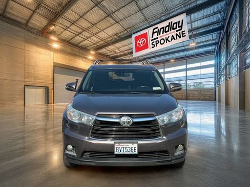 Used 2015 Toyota Highlander Limited Platinum AWD/4WD image 2