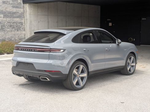New 2026 Porsche Cayenne E-Hybrid Coupe AWD/4WD image 9