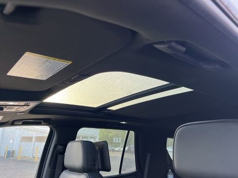 Used 2021 GMC Yukon Denali w/ Denali Ultimate Package AWD/4WD image 10