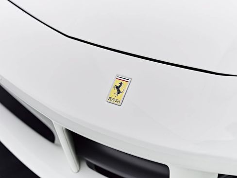 Used 2019 Ferrari 488 Spider RWD image 31