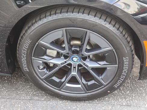 Used 2023 BMW i4 eDrive35 w/ Premium Package RWD image 9
