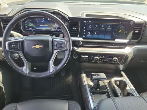 Used 2023 Chevrolet Silverado 1500 LTZ w/ LTZ Convenience Package II RWD image 11