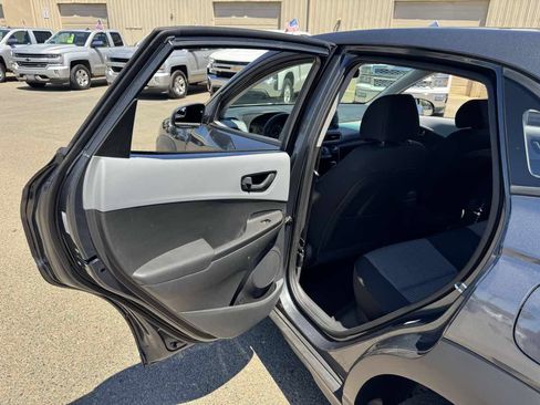 Used 2019 Hyundai Kona SE AWD/4WD image 19