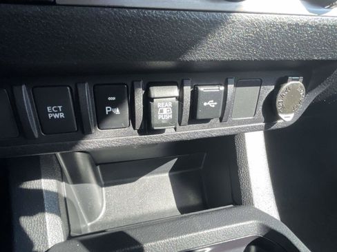 Used 2023 Toyota Tacoma SR5 RWD image 33