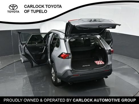 Used 2022 Toyota RAV4 XLE AWD/4WD image 57