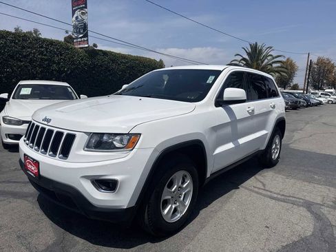 Used 2015 Jeep Grand Cherokee Laredo image 3