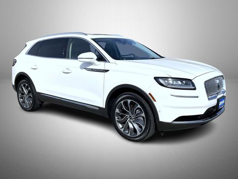 Used 2023 Lincoln Nautilus Reserve w/ Equipment Group 201A AWD/4WD image 3