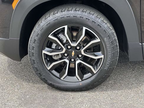Used 2023 Chevrolet TrailBlazer ACTIV w/ Convenience Package AWD/4WD image 8