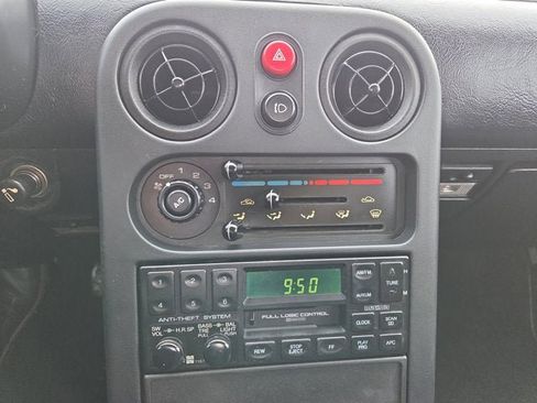 Used 1990 MAZDA MX-5 Miata image 17