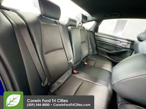 Used 2018 Honda Accord Sport image 16