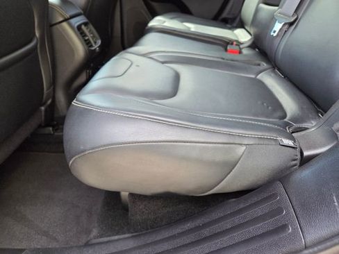 Used 2014 Jeep Cherokee Limited FWD image 37