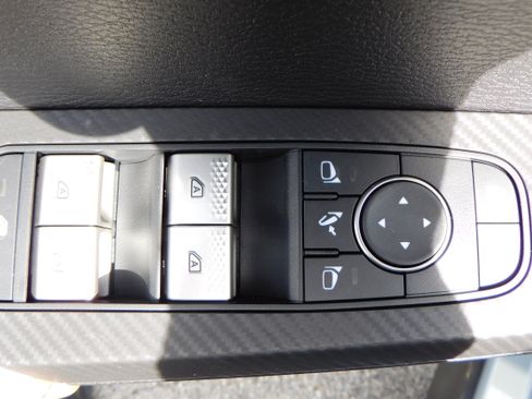 New 2025 Mitsubishi Outlander SEL image 15