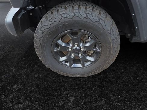 Used 2022 Jeep Wrangler Unlimited Sport AWD/4WD image 19