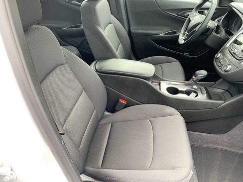 Used 2023 Chevrolet Malibu RS FWD image 25