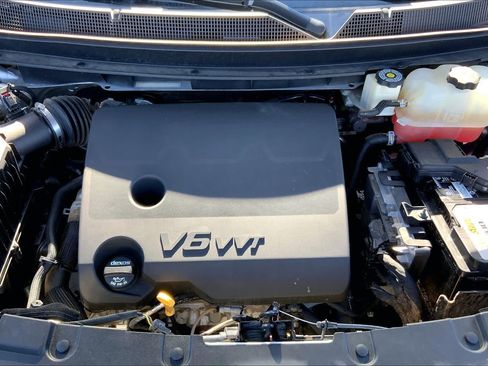Used 2019 Chevrolet Traverse LT FWD image 32