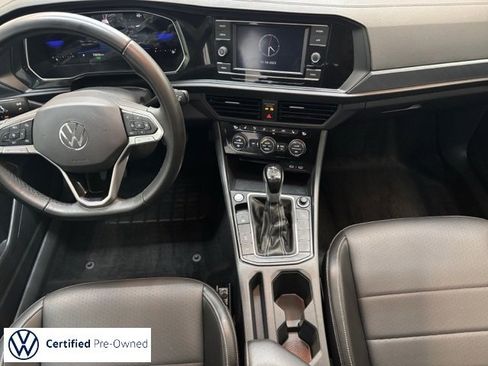 Certified 2023 Volkswagen Jetta SE image 19
