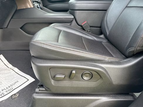 Used 2024 Chevrolet Tahoe High Country AWD/4WD image 25