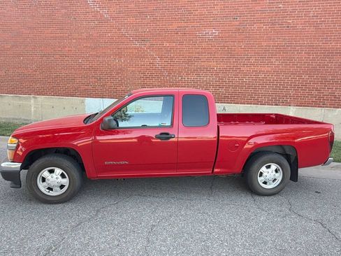 Used 2005 GMC Canyon SLE RWD image 2