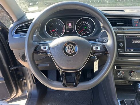 Used 2021 Volkswagen Tiguan S image 10