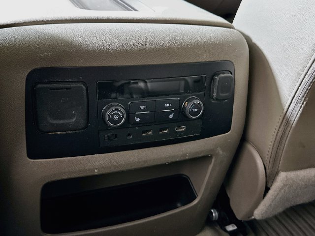 Used 2018 GMC Yukon SLT w/ Open Road Package AWD/4WD image 31