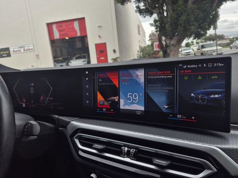 Used 2023 BMW i4 eDrive40 w/ M Sport Package image 6