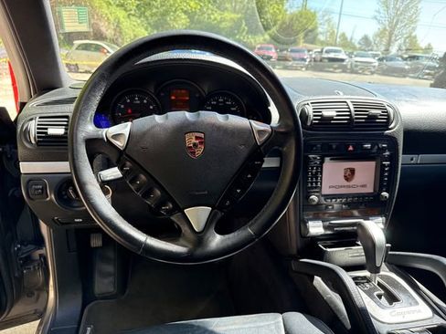 Used 2008 Porsche Cayenne AWD/4WD image 16