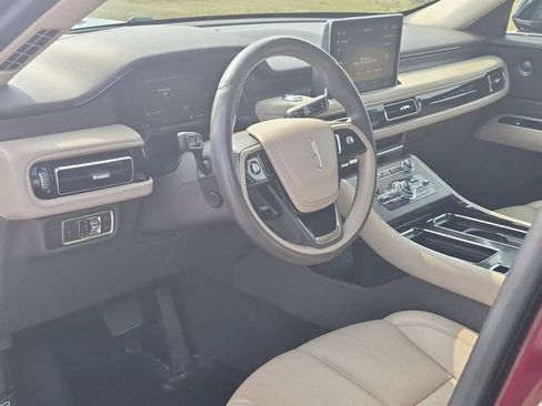 Used 2022 Lincoln Aviator Reserve w/ Equipment Group 201A AWD/4WD image 11