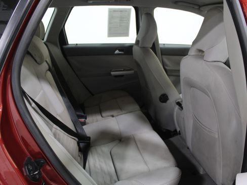 Used 2011 Volvo V50 T5 image 20