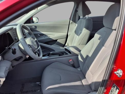 Used 2023 Hyundai Elantra SE w/ Cargo Package image 20