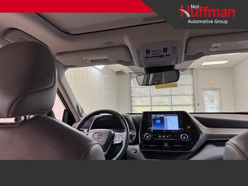 Used 2022 Toyota Highlander Limited AWD/4WD image 21