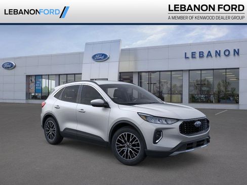 New 2023 Ford Escape SE image 1