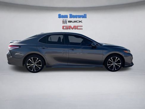 Used 2020 Toyota Camry SE FWD image 10