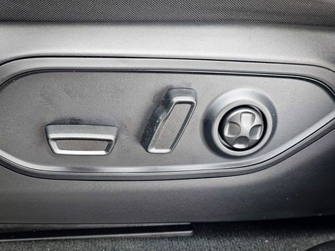 New 2026 Jeep Grand Cherokee Laredo image 14