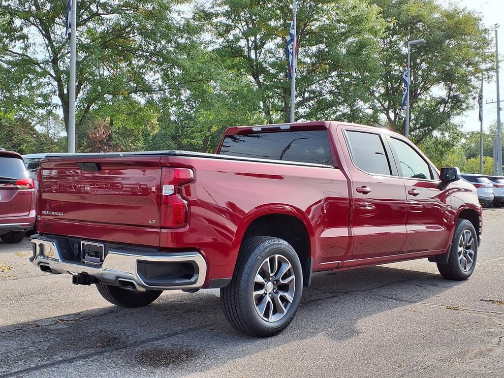 Used 2022 Chevrolet Silverado 1500 LT AWD/4WD image 4