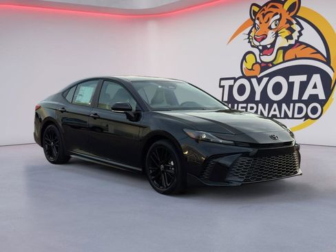 New 2026 Toyota Camry SE image 3