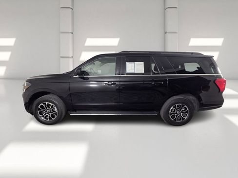 Used 2023 Ford Expedition Max XLT image 8