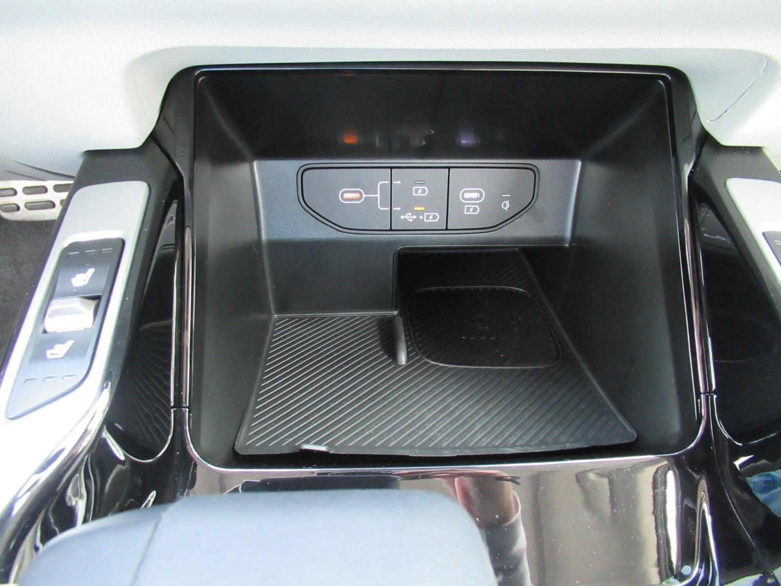Used 2025 Kia Sorento SX FWD image 29