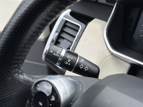Used 2019 Land Rover Range Rover Sport HSE AWD/4WD image 19