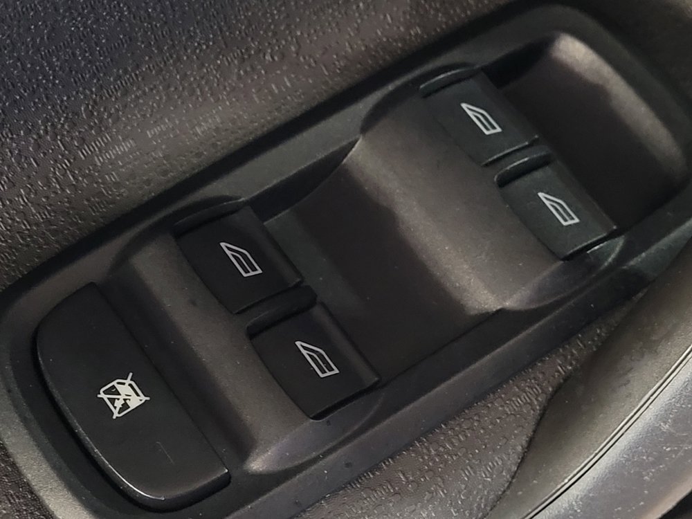 Used 2016 Ford Fiesta SE FWD image 27