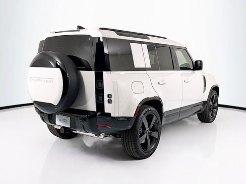 New 2026 Land Rover Defender 110 X-Dynamic SE AWD/4WD image 5