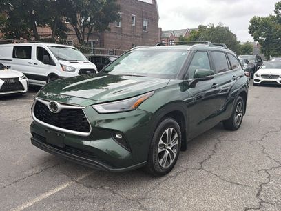Used 2023 Toyota Highlander XLE