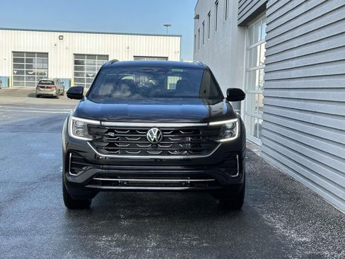 New 2026 Volkswagen Atlas Cross Sport SEL Premium R-Line image 9