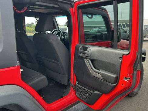 Used 2016 Jeep Wrangler Unlimited Sport w/ Quick Order Package 24S AWD/4WD image 27