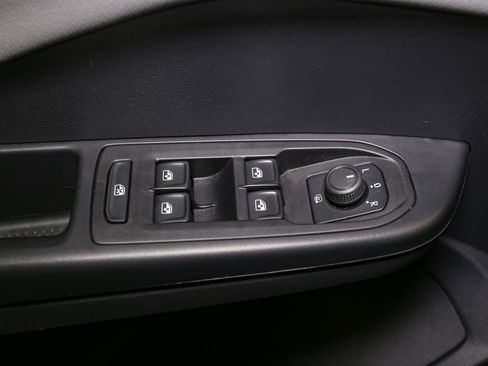 Used 2024 Volkswagen Taos SE AWD/4WD image 43