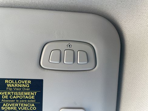 Used 2020 Ford Escape Titanium image 18